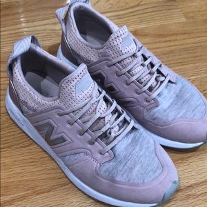 NB REVlite sneakers